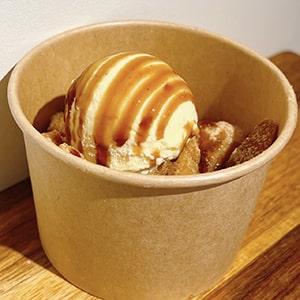アイスののった！ひとくち揚げパン～黒蜜きな粉味～